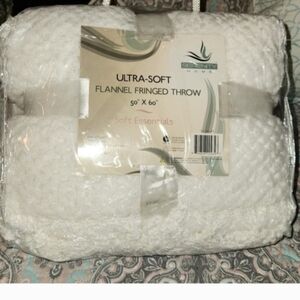 Serenity Home Ultra-Soft White Flannel Throw